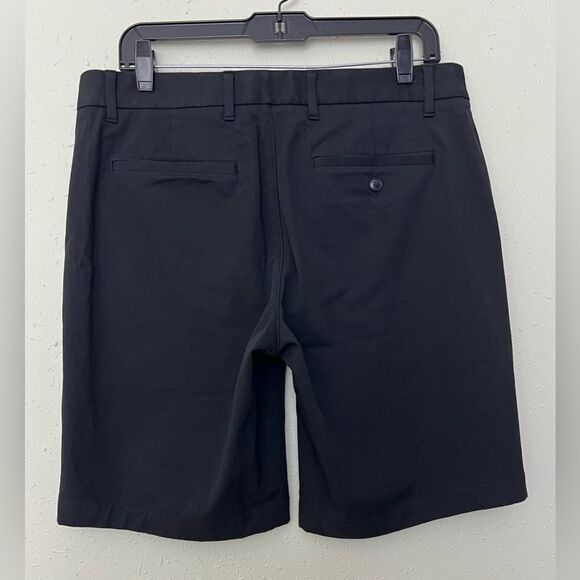 NWT Everlane The 9" Slim Fit Performance Chino Short in Black Size 32 - Picture 4 of 11